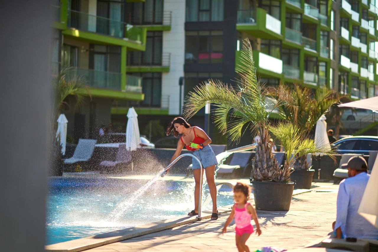 Visum Aparthotel Pool & Spa Mamaia Nord Нэводари Экстерьер фото